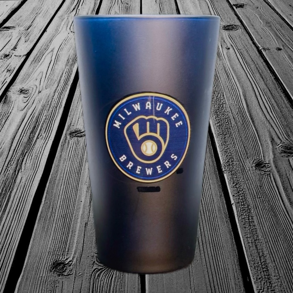 🆕 Milwaukee Brewers Glass